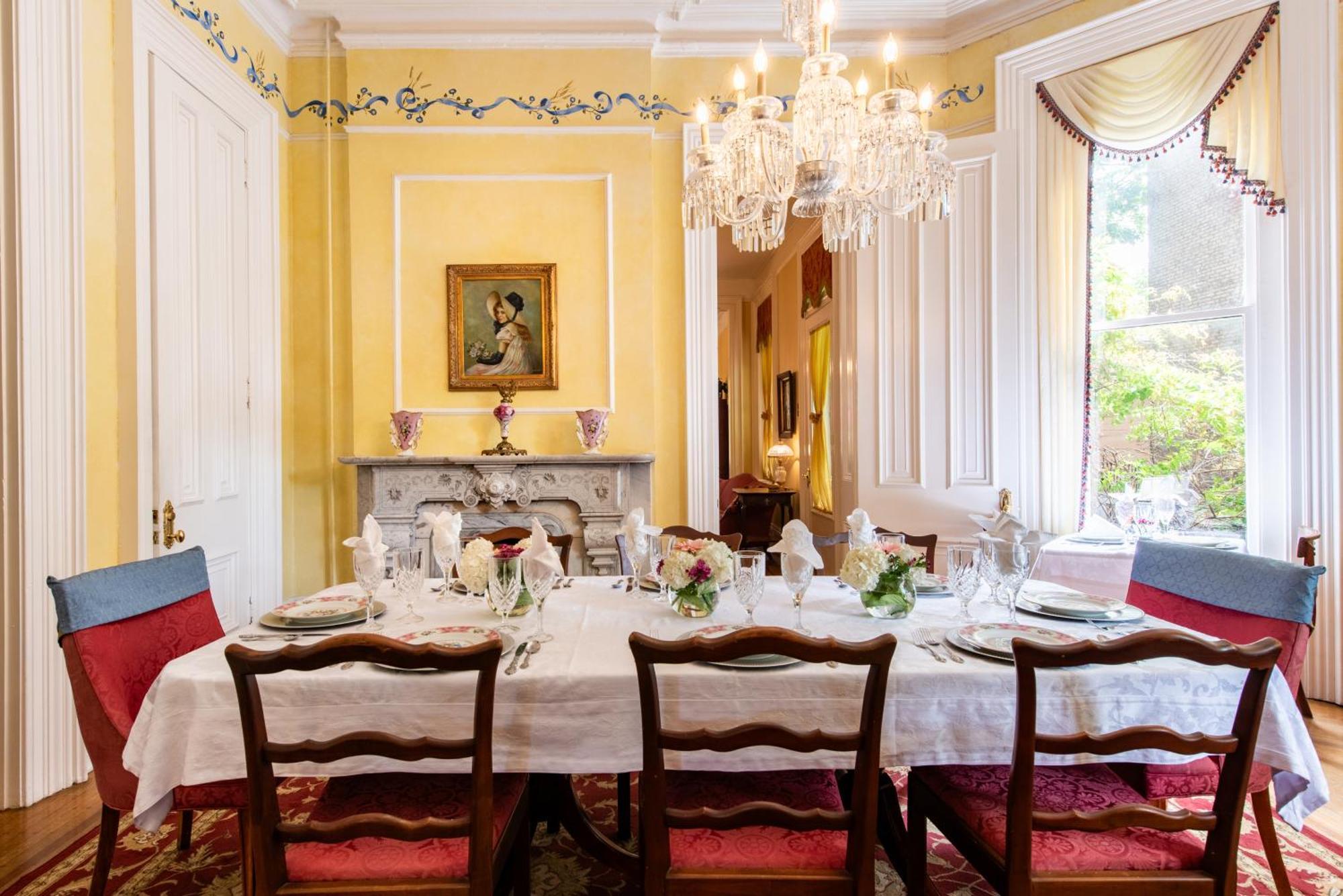 Dupont Mansion Bed & Breakfast 루이빌 외부 사진