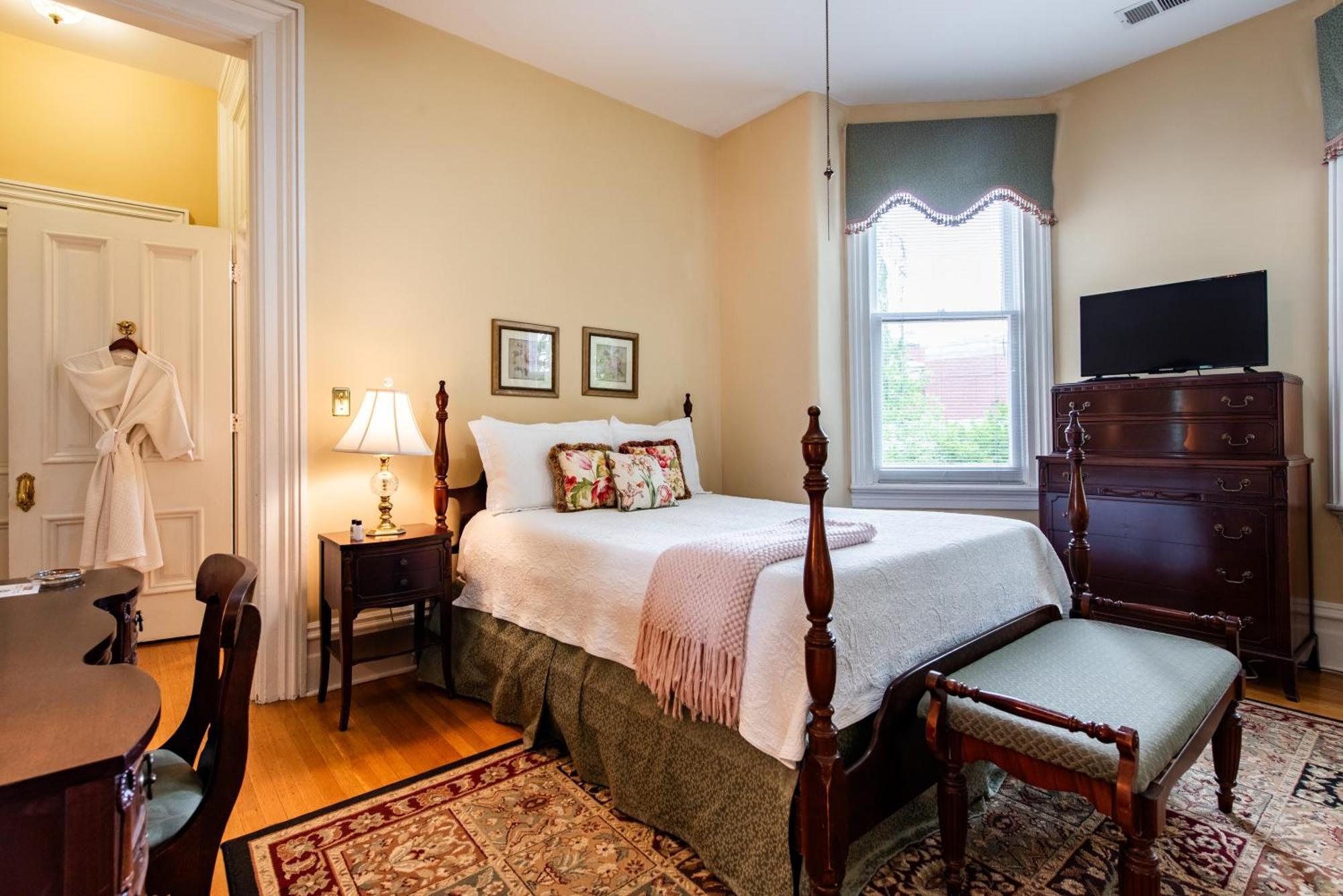 Dupont Mansion Bed & Breakfast 루이빌 객실 사진