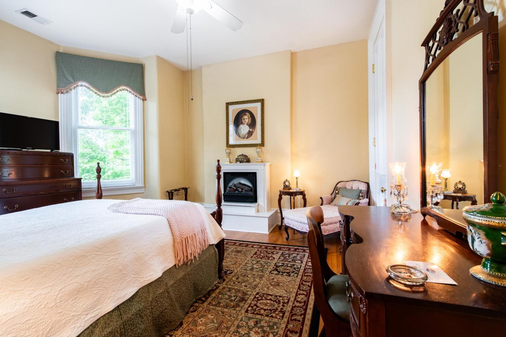 Dupont Mansion Bed & Breakfast 루이빌 객실 사진