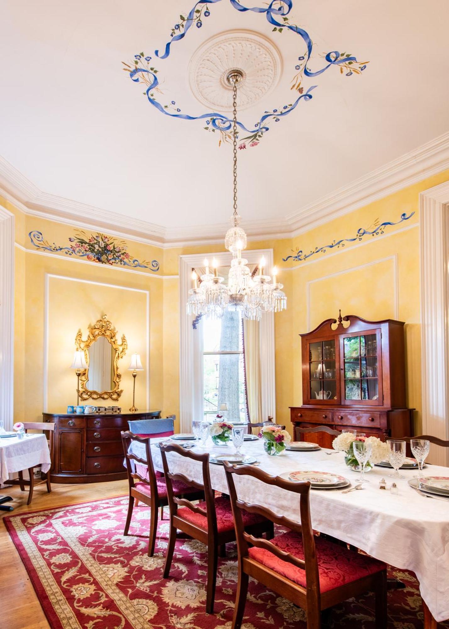 Dupont Mansion Bed & Breakfast 루이빌 외부 사진